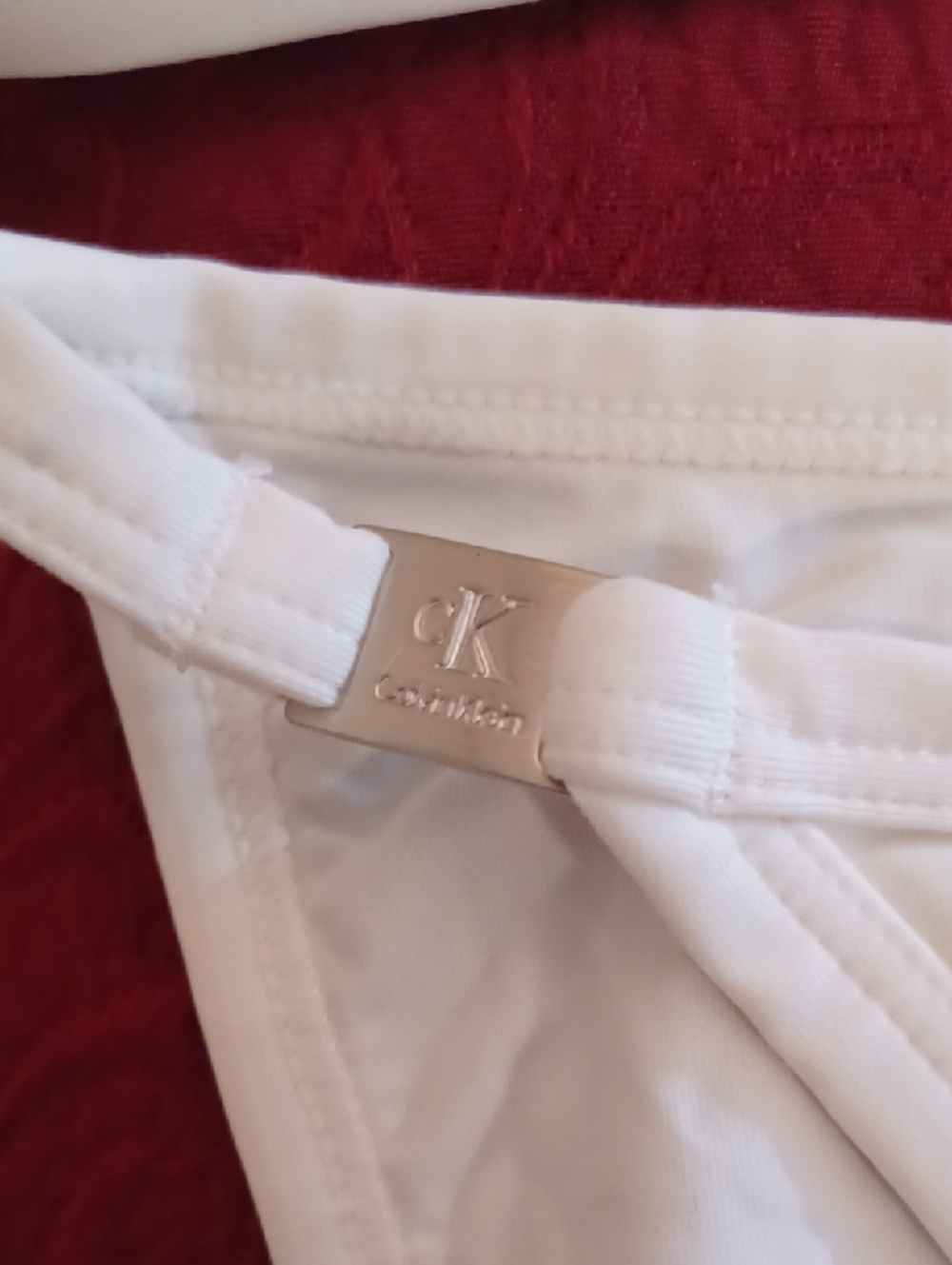 Calvin Klein White Halter Bra And Matching Bikini Panties - Picture 3 of 11
